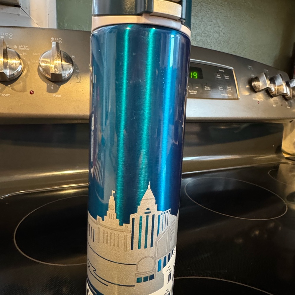 Starbucks-Shanghai Skyline Blue Travel Mug - Picture 4 of 9